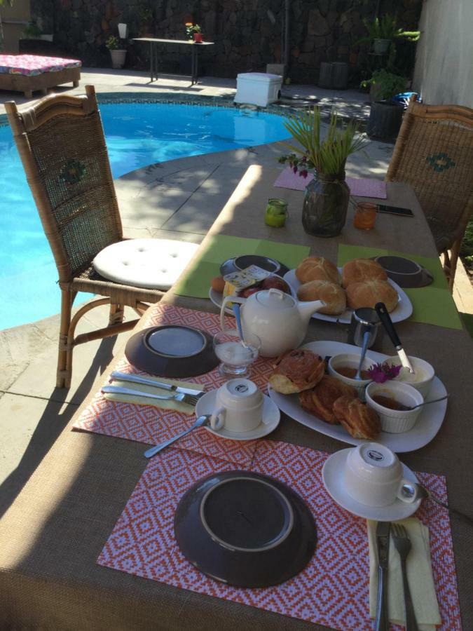 Chez nous Apartman Pereybere Beach Kültér fotó